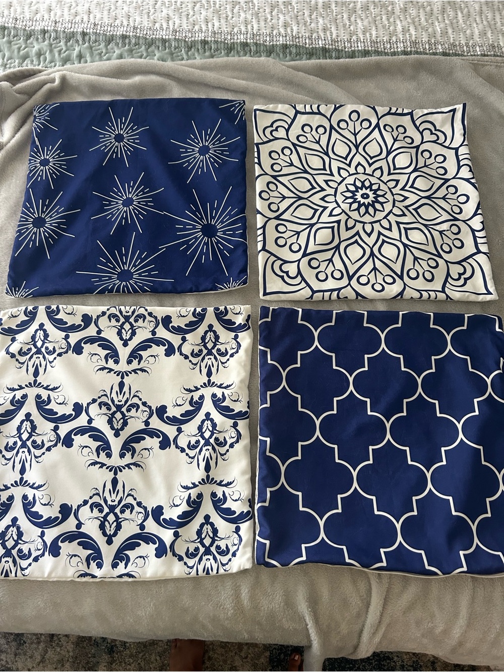 Set of 4 Blue and White Decorative Accent Pillow Covers